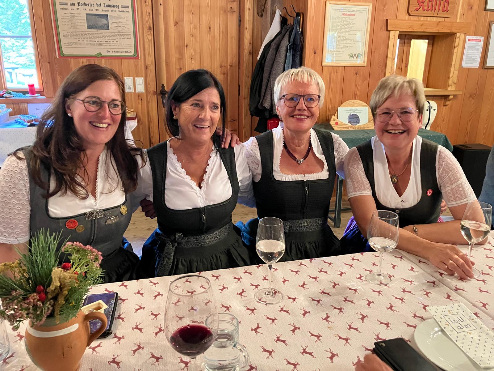 WhatsApp-Bild-2025-10-12-um-17.44.43_3993bab3